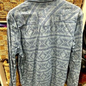 Lucky Brand men’s dress shirt large, navy blue pattern shirt